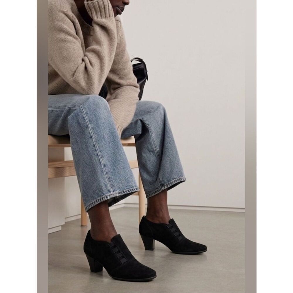 Cliffs by White Mountain Black Suede Ankle Booties Slip On Women's Size 10